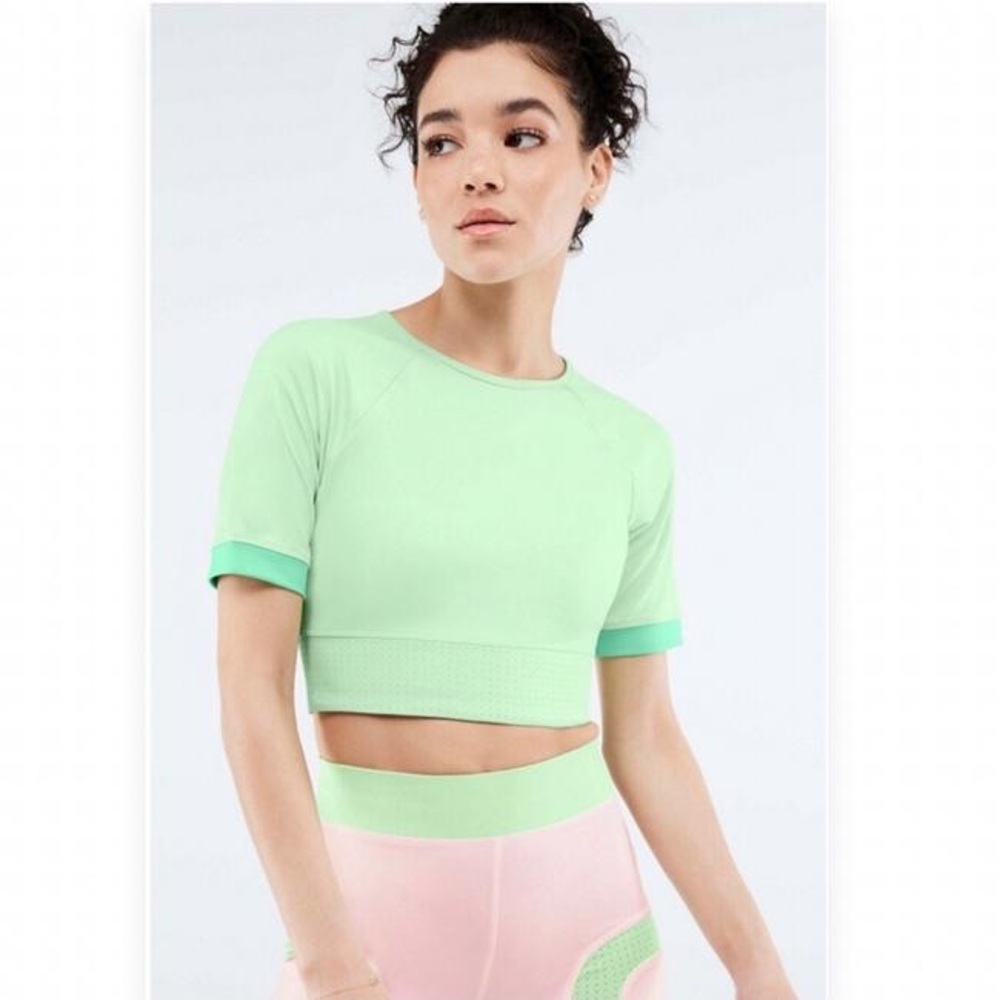 Fabletics Dreammaker Top and Shorts Set